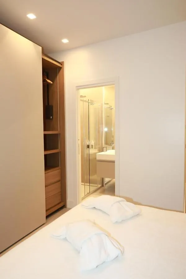 Unique Luxury Stay Roma Bed and breakfast