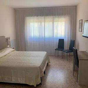 2* Bed & Breakfast Domus Della Radio